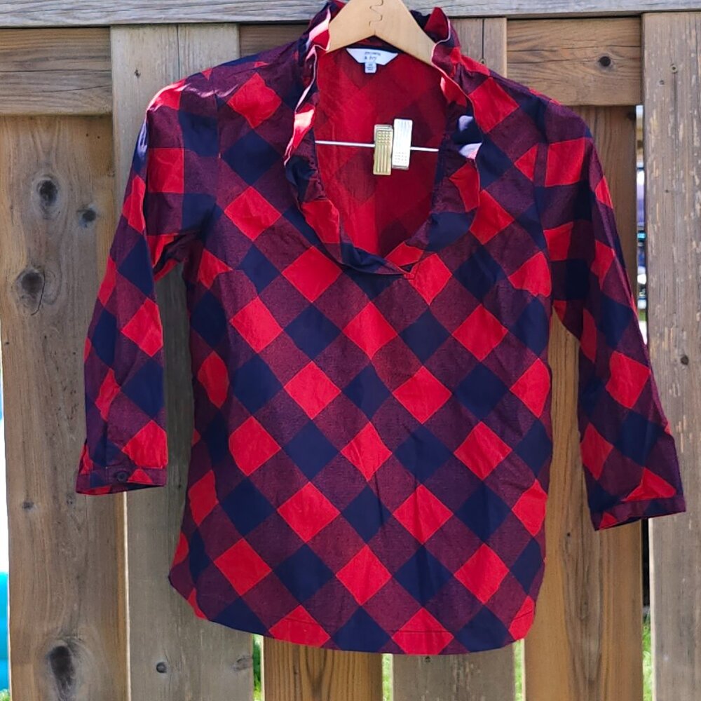ATTRACTIVE Crown & Ivy Plaid Woman's Blouse Size XS 3/4 length sleeves Ruffle
